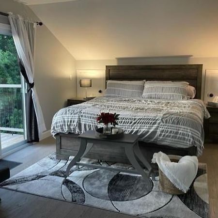 Hostal Sunsets At The Oasis Greater Napanee Exterior foto